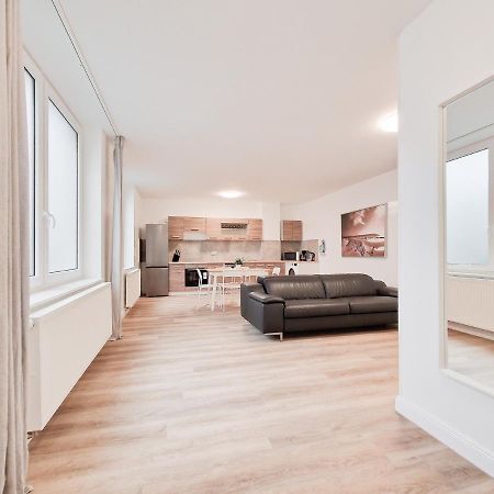 Raj Living - City Apartment With 3 Rooms - 15 Min Messe Dus & 10 Min Old Town Dus Düsseldorf Dış mekan fotoğraf
